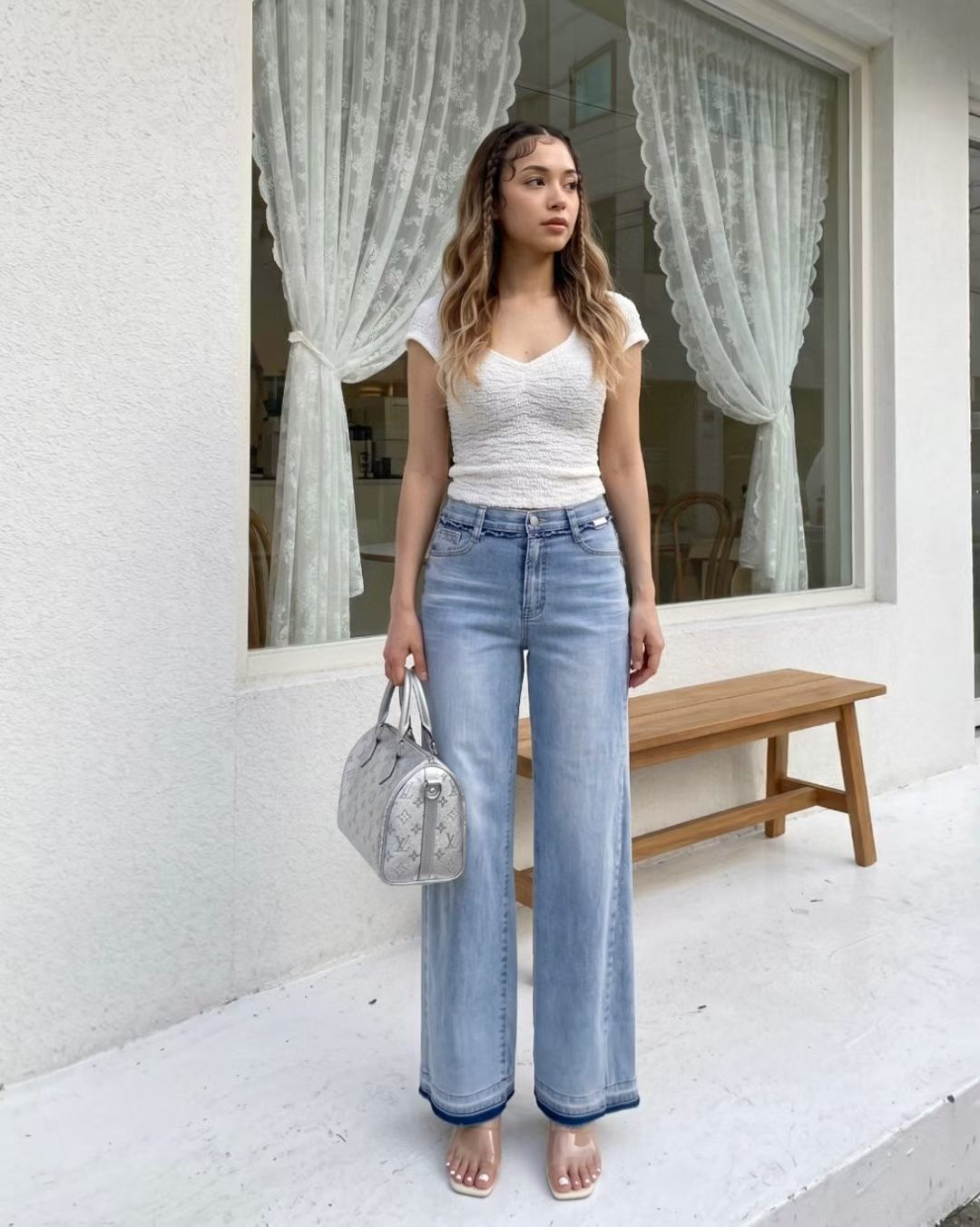 High-Waist Wide-Leg Raw Hem Jeans 💙 Light Wash & Grey. Made in Korea